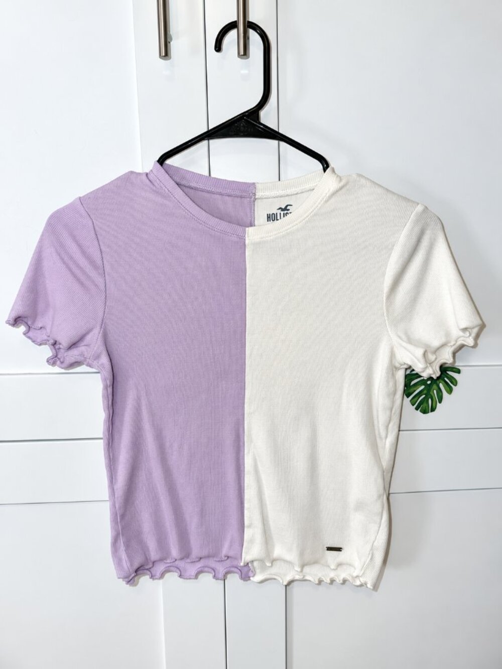 Hollister - Must-Have Collection Baby Tee | Size Small